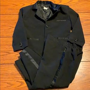 Kids Tuxedo in Excellent Condition!